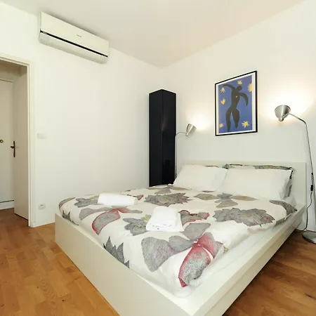 Апартаменты Balestre Five Stars House *